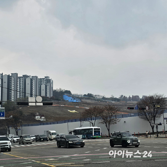 경기 성남시 중원구 상대원동의 대원사거리 인근에서 바라본 상대원2구역 재개발사업지 전경. 2025.11.25 [사진=이효정 기자 ]