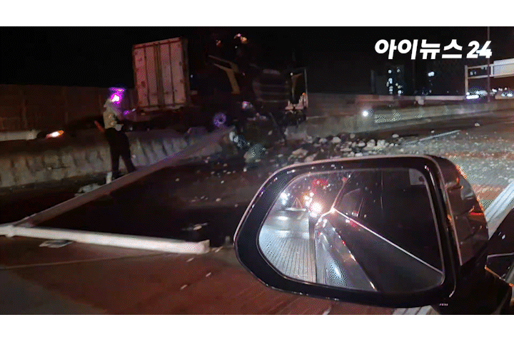 사고 이후 멈춰서 있는 트레일러의 모습. [사진=부산경찰청]