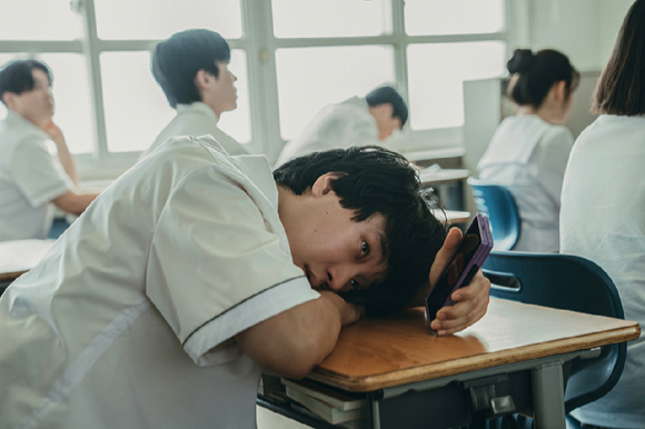 배우 강미나, 전소영, 현우석, 백선호가 넷플릭스 시리즈 '기리고'에서 열연하고 있다. [사진=넷플릭스]