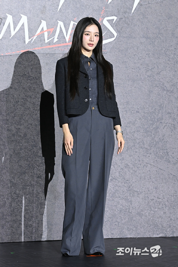 배우 박규영이 25일 오후 서울 광진구 자양동 롯데시네마 건대입구점에서 열린 넷플릭스 영화 '사마귀'(감독 이태성) 제작보고회에 참석해 포즈를 취하고 있다. [사진=문수지 기자]