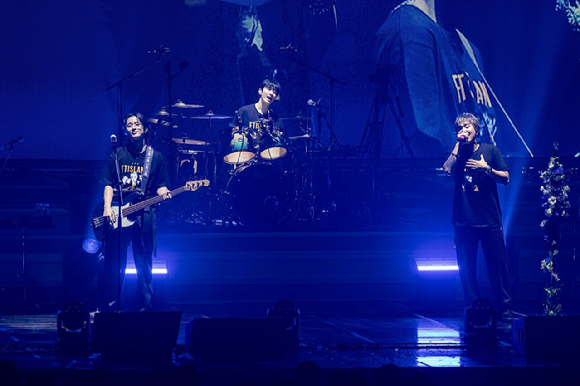 FT아일랜드가 서울 광운대학교 동해문화예술관에서 2025 FTISLAND CONCERT 'FTSODE'(2025 FT아일랜드 콘서트 '에프티소드')를 개최하고 무대를 꾸미고 있다. [사진=FNC엔터테인먼트]