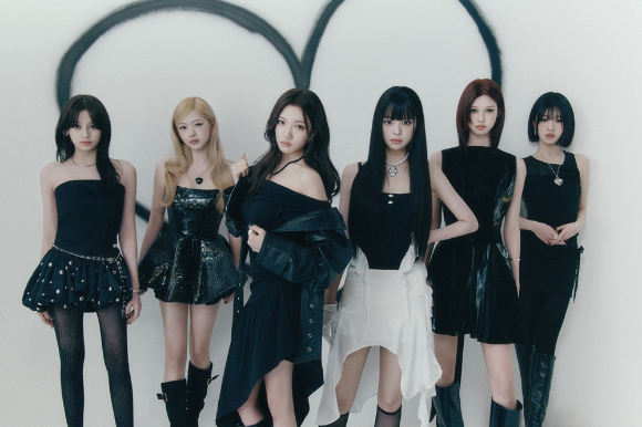 앳하트 단체 이미지. [사진=타이탄콘텐츠]