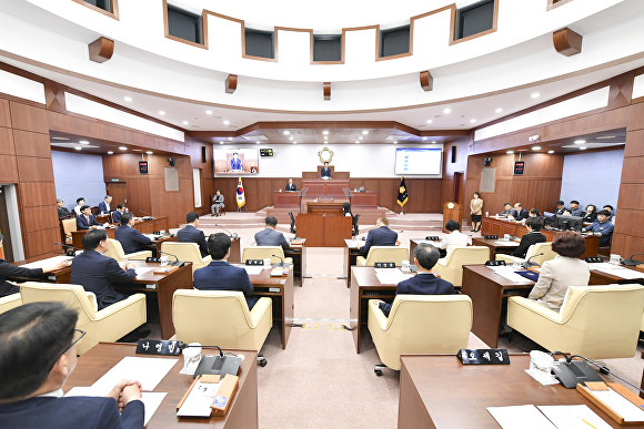 제9대 김천시의회가 전반기 일정을 마무리하고 있다. [사진=김천시의회]