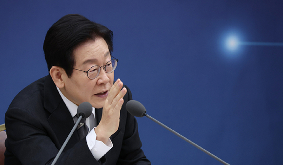 이재명 대통령이 12일 세종시 정부세종컨벤션센터에서 열린 과학기술정보통신부ㆍ개인정보보호위원회 업무보고에서 발언하고 있다. 2025.12.12 [사진=연합뉴스]