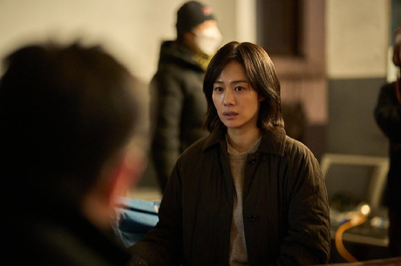 배우 김현주가 영화 '실낙원'에서 열연하고 있다. [사진=CJ ENM]