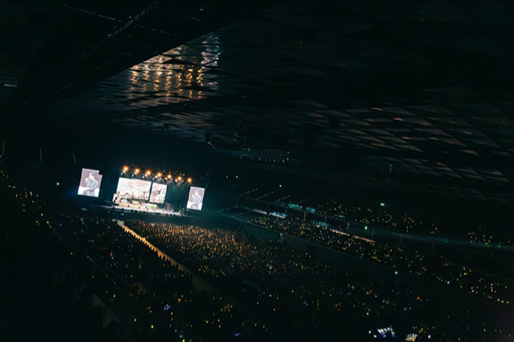 가수 겸 배우 이준호가 'Typhoon Family Drama Fan Meeting with LEE JUNHO('태풍상사' 드라마 팬미팅 위드 이준호)'에서 팬들을 만나고 있다. [사진=O3 Collective]