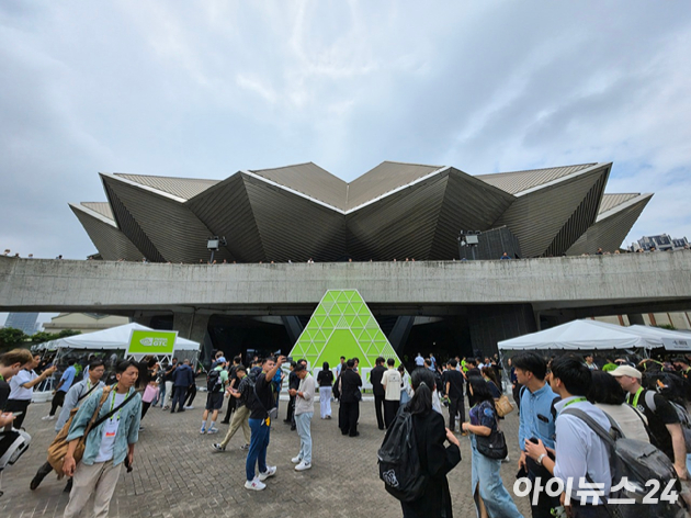 젠슨 황 엔비디아 CEO의 기조연설이 열린 타이베이 뮤직센터 전경. [사진=황세웅 기자]