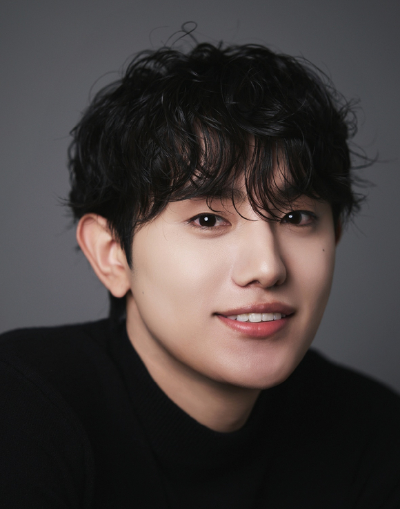 온리원오브 출신 이용수가 매니지먼트 런과 전속계약을 체결하고 본격 배우 활동에 나선다. [사진=매니지먼트 런]