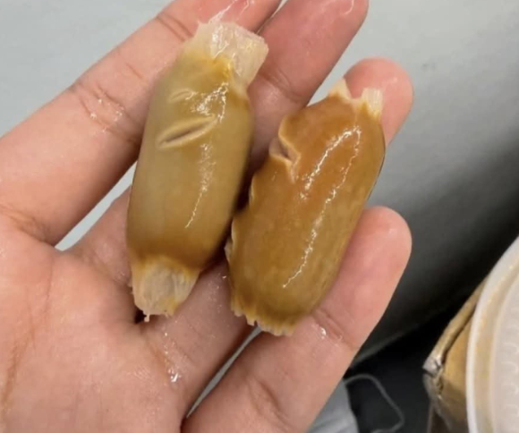 물로 한번 헹구고 다시 찍은 비엔나 사진. [사진=온라인 커뮤니티]