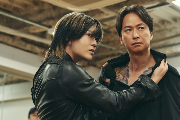 나카모토 유타(NCT 유타)가 영화 '스페셜즈'에서 열연하고 있다. [사진=(주)바이포엠스튜디오]