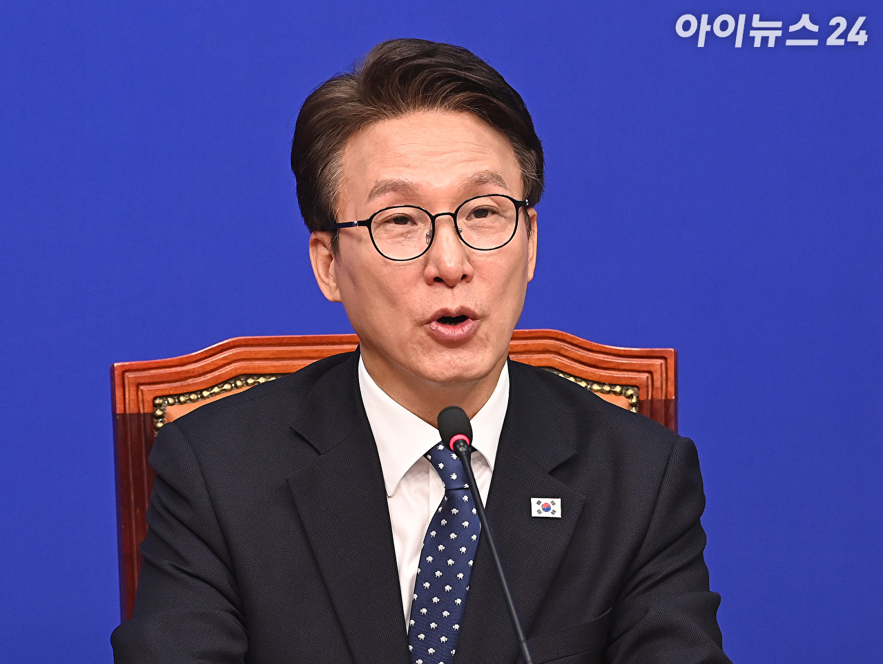 김민석 더불어민주당 당대표가 21일 서울 여의도 국회에서 열린 최고위원회의에서 발언하고 있다. [사진=곽영래 기자]