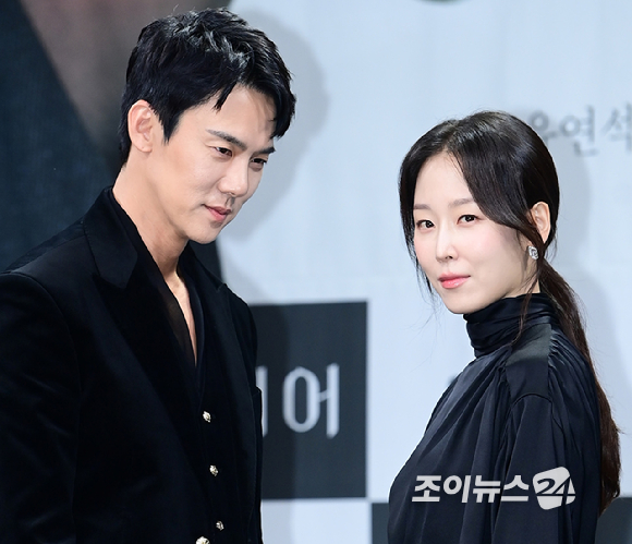 배우 유연석과 서현진이 28일 오후 서울 마포구 상암동 MBC 골든마우스홀에서 열린 MBC 새 금토드라마 '라이어' 제작발표회에 참석하고 있다. [사진=정소희 기자]