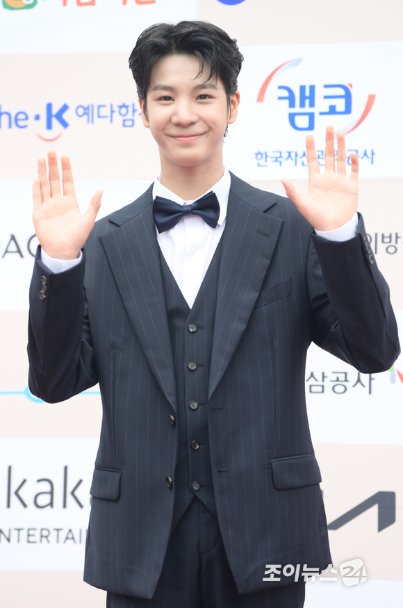 가수 정동원이 21일 오후 서울 장충동 크레스트72에서 열린 2022 방송광고 페스티벌 시상식에 참석해 포즈를 취하고 있다. [사진=정소희 기자]