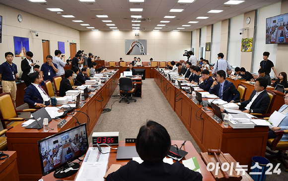 이진숙 방송통신위원장 후보자가 26일 국회 과학기술정보방송통신위원회에서 열린 인사청문회에서 발언하고 있다. [사진=곽영래 기자]