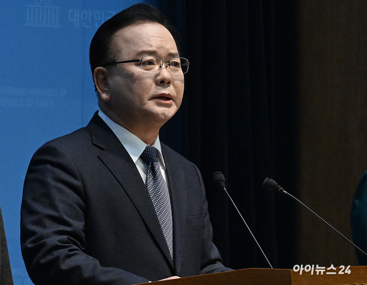 김부겸 전 국무총리가 30일 서울 여의도 국회 소통관에서 대구시장 출마를 선언하고 있다. [사진=곽영래 기자]