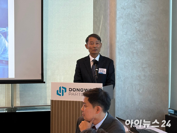 조덕형 동원파츠 대표이사가 27일 서울 여의도 63빌딩에서 열린 기업공개(IPO) 기자 간담회에서 발언하고 있는 모습 [사진=윤희성 기자]