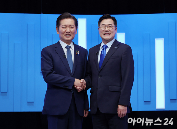 이재명 대통령이 지난달 29일 서울 용산 대통령실 청사에서 열린 국무회의에서 중대재해 근절대책 토론을 하고 있다. [사진=연합뉴스]