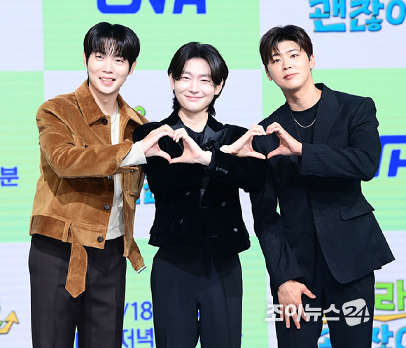 가수 손태진-김용빈-박지현이 16일 오전 서울 마포구 쇼킹케이팝센터에서 열린 ENA 예능 프로그램 '길치라도 괜찮아' 제작발표회에 참석하고 있다. [사진=정소희 기자]