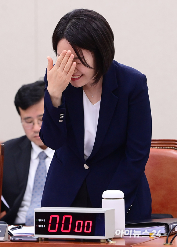 이소영 중소벤처기업부 장관 후보자가 15일 서울 여의도 국회에서 열린 인사청문회에 참석하고 있다. [사진=정소희 기자]