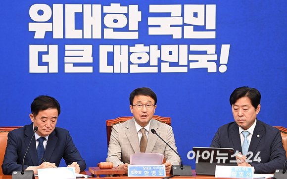 한병도 더불어민주당 대표 직무대행 겸 원내대표가 6일 오전 서울 여의도 국회에서 열린 최고위원회의에서 모두발언을 하고 있다. [사진=곽영래 기자]