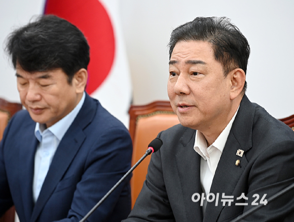 김병기 더불어민주당 원내대표가 5일 오전 서울 여의도 국회에서 열린 원내대책회의에서 발언하고 있다. [사진=곽영래 기자]
