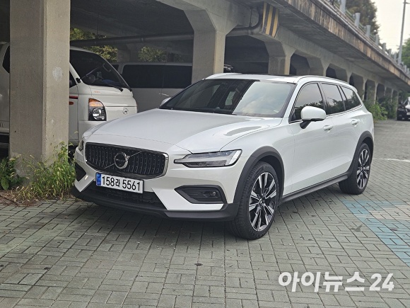 볼보 V60. [사진=홍성효기자]