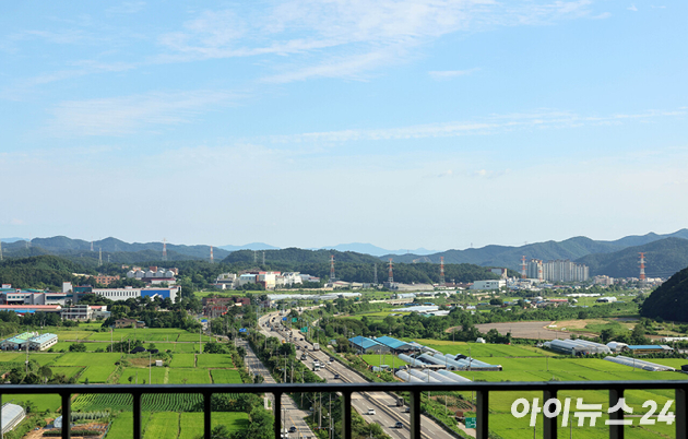 경기도 용인시 처인구 원삼면 일대에 건설중인 SK하이닉스 반도체 팹. [사진=국회사진기자단 ]