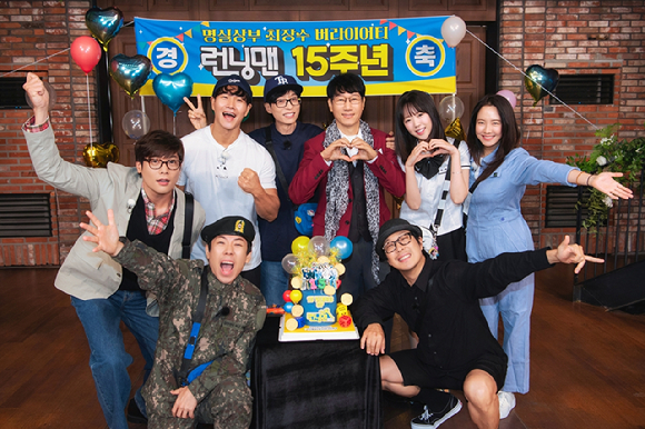 &apos;런닝맨&apos; 전무후무 15주년, 새 역사 쓰는 &apos;레전드 예능&apos;의 의미