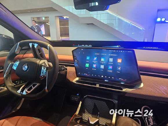 '더 뉴 BMW iX3' 전면부 [사진=설재윤 기자]