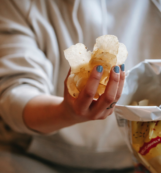 똑같이 배부를 정도로 먹더라도 빨리 먹는 것이 몸을 더욱 살찌게 할 수 있다. 본 기사와 무관한 이미지. [사진=픽셀스]