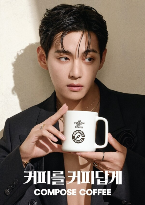 컴포즈커피 모델 BTS 뷔. [사진=컴포즈커피]