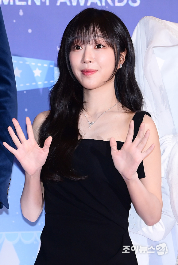 쯔양 "사칭 계정+금전 사기 행위 발생, 모든 법적 조치 예정"