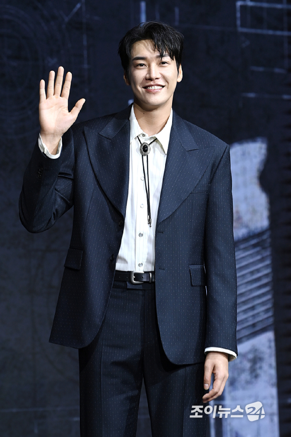 배우 김영광이 22일 오전 서울 마포구 호텔 나루 서울 엠갤러리에서 열린 냇플릭스 시리즈 '트리거' 제작발표회에 참석해 포즈를 취하고 있다. [사진=문수지 기자]