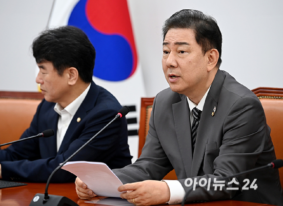 김병기 더불어민주당 당대표 직무대행 겸 원내대표가 8일 국회에서 열린 원내대책회의에서 발언하고 있다. [사진=곽영래 기자]