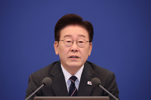 이재명 대통령이 6일 청와대에서 열린 국무회의에서 발언하고 있다. 2026.10.6 [사진=연합뉴스]