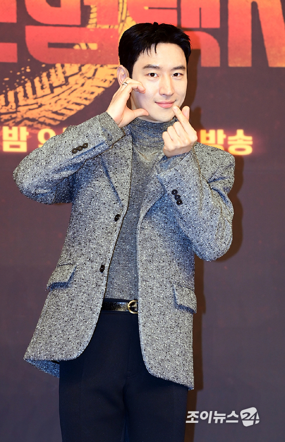 배우 이제훈이 18일 오후 서울 양천구 목동 SBS에서 열린 SBS 새 금토드라마 '모범택시3' 제작발표회에 참석하고 있다. [사진=정소희 기자]