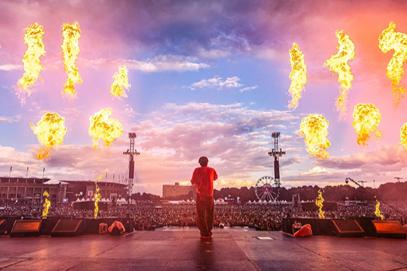 방탄소년단 제이홉이 '롤라팔루자 베를린'(Lollapalooza Berlin) 헤드라이너로 무대를 꾸미고 있다. [사진=빅히트 뮤직]