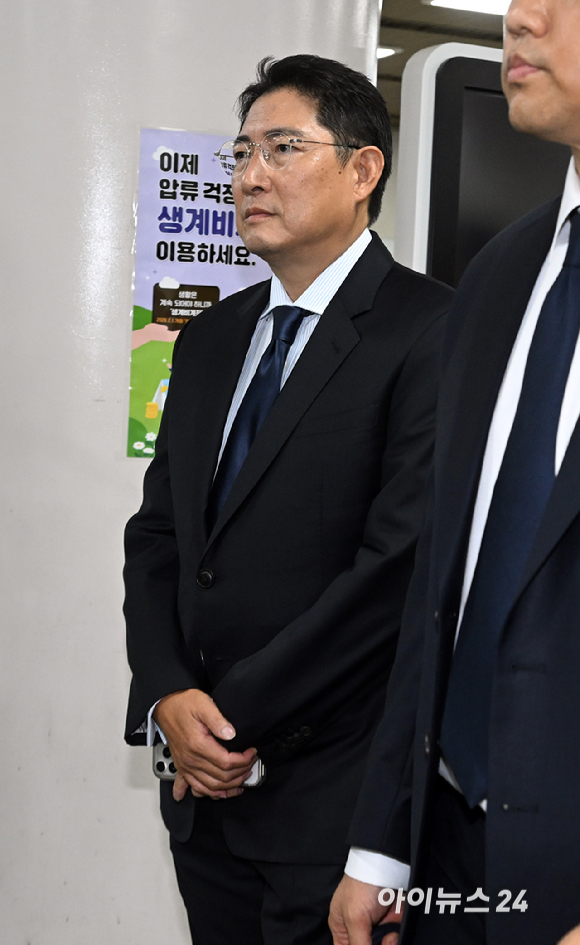 조현준 효성그룹 회장이 21일 오전 서울 서초구 서울중앙지방법원에서 열린 '강요미수 혐의' 18차 공판에 증인 출석하고 있다. [사진=사진공동취재단 ]