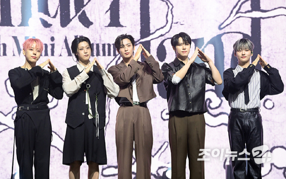 &apos;컴백&apos; 위아이 &quot;알디원 발탁 김준서, 노래 멋있다고…서로 많이 응원&quot;