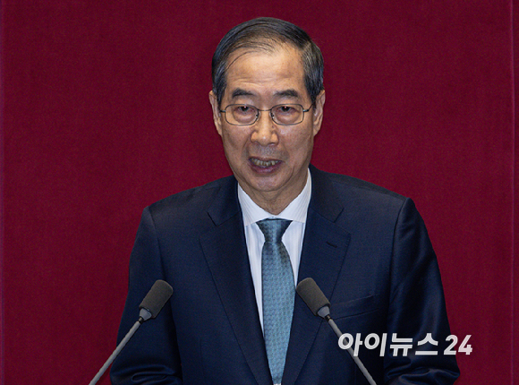 한덕수 대통령 권한대행 국무총리가 24일 오전 서울 여의도 국회 본회의장에서 열린 제424회 국회(임시회) 제6차 본회의에서 2025년도 제1회 추가경정예산안에 대한 정부의 시정연설을 하고 있다. [사진=곽영래 기자]