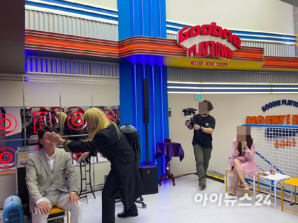 굽네의 치킨 플래그십 스토어 '굽네 플레이타운'이 오는15일 홍대 거리에 문을 열고 Z세대 겨냥에 나선다. [사진=원성윤 기자]