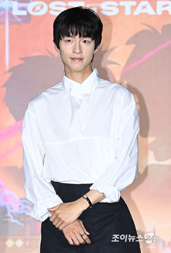 배우 홍경이 27일 오후 서울 광진구 롯데시네마 건대입구에서 열린 '이 별에 필요한' 언론시사회 및 간담회에서 포토타임을 갖고 있다. [사진=곽영래 기자]