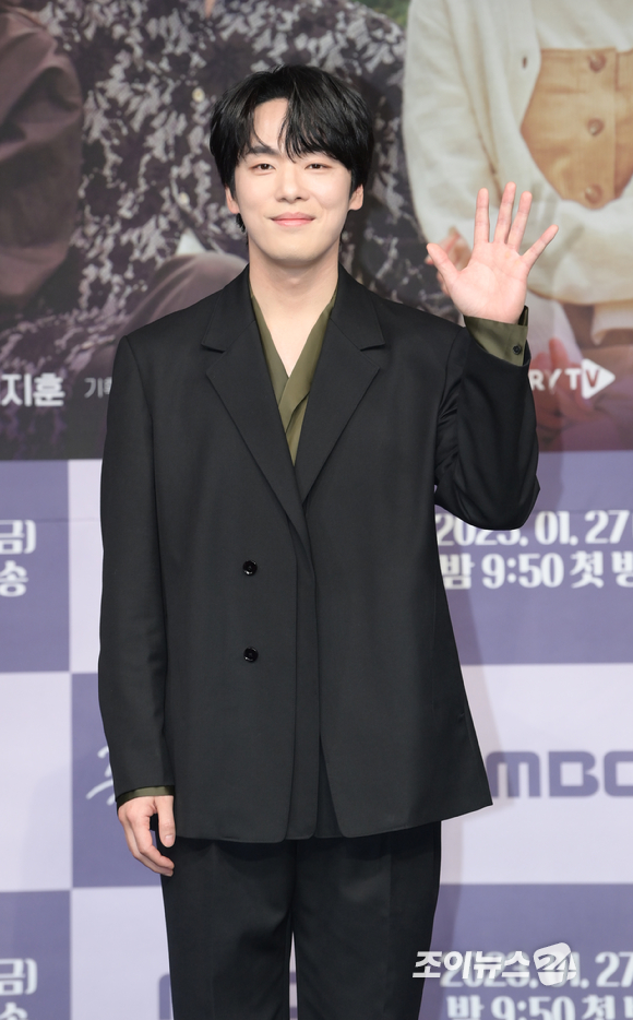 배우 김정현이 27일 오후 서울 마포구 상암동 MBC사옥에서 열린 MBC 금토드라마 '꼭두의 계절' 제작발표회에 참석하고 있다. [사진=정소희 기자]