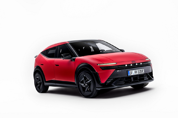 현대자동차가 20일 이탈리아 밀라노에서 열린 세계적인 디자인 행사 '2026 밀라노 디자인 위크'에서 차세대 전기차 '아이오닉 3'를 세계 최초로 공개했다. [사진=현대자동차]