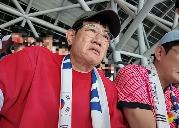 방송인 이경규가 최근 아시안게임 금메달 획득 이후 병역과 관련해 논란 발언을 내뱉은 선수들을 질타했다. [사진=유튜브 '갓경규']