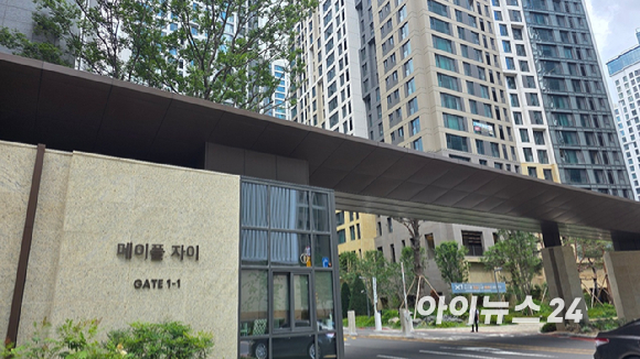 29일 서울 서초구 잠원동 '메이플자이' 단지 전경 [사진=이수현 기자]