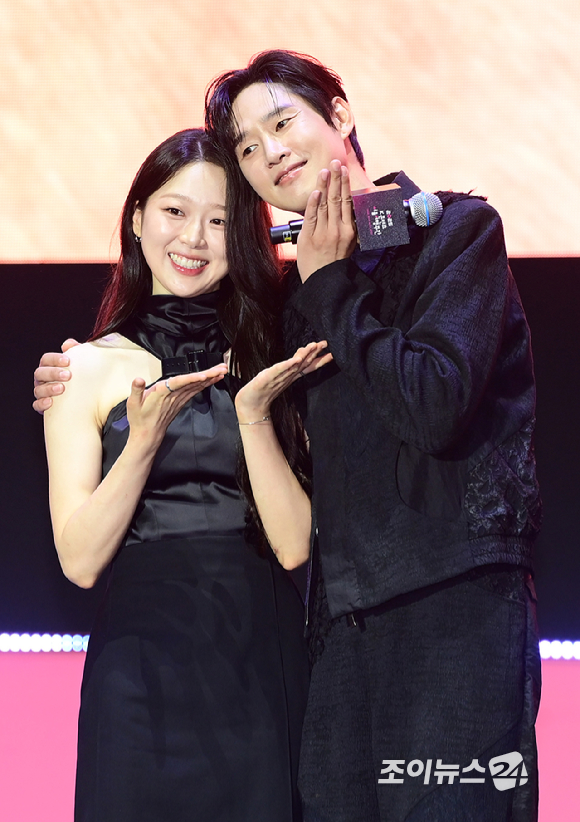 배우 박성훈이 28일 오후 서울시청 앞 서울광장에서 열린 넷플릭스·서울특별시 공동주최 2025 K콘텐츠 서울여행주간 '오징어 게임​' 시즌3 피날레 이벤트에 참석하고 있다. [사진=정소희 기자]