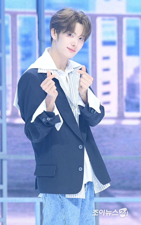 그룹 투어스 영재가 27일 오후 서울 광진구 광장동 예스24라이브홀에서 열린 투어스(TWS) 미니 5집 'NO TRAGEDY' 발매 기념 쇼케이스에서 참석하고 있다. [사진=정소희 기자]