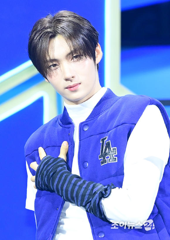 그룹 투어스 영재가 13일 오후 서울 광진구 예스24라이브홀에서 열린 투어스(TWS) 네 번째 미니앨범 'play hard' 발매 쇼케이스에 참석하고 있다. [사진=정소희 기자]