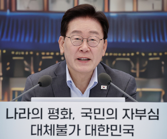 이재명 대통령이 5일 청와대 영빈관에서 열린 외교부&middot;통일부&middot;국방부&middot;국가보훈부 등에 대한 부처 업무보고에서 발언하고 있다. 2026.8.5 [청와대통신사진기자단] [사진=연합뉴스]